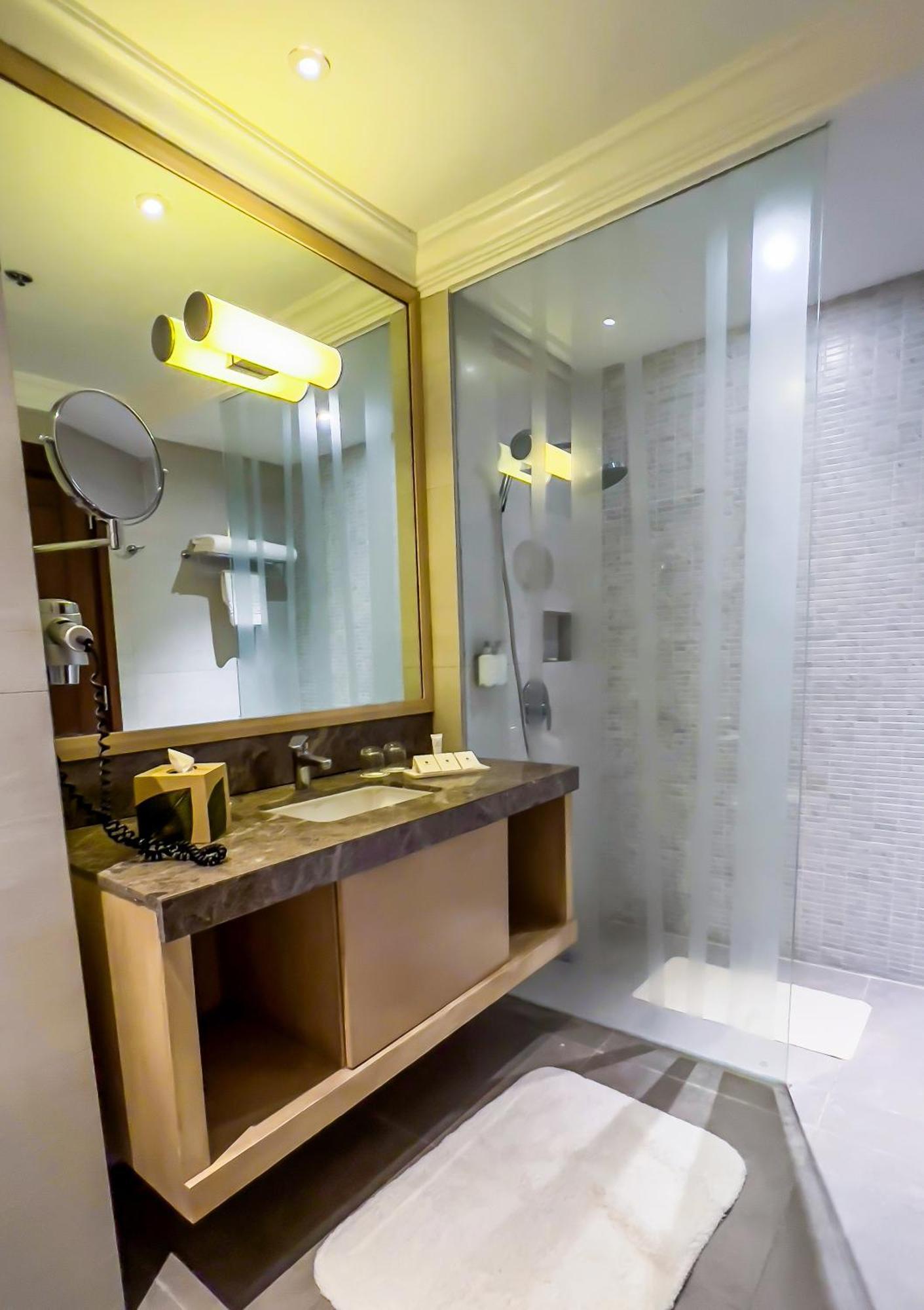 โรงแรมทาลวิสต้า Tagaytay City ภายนอก รูปภาพ Bathroom