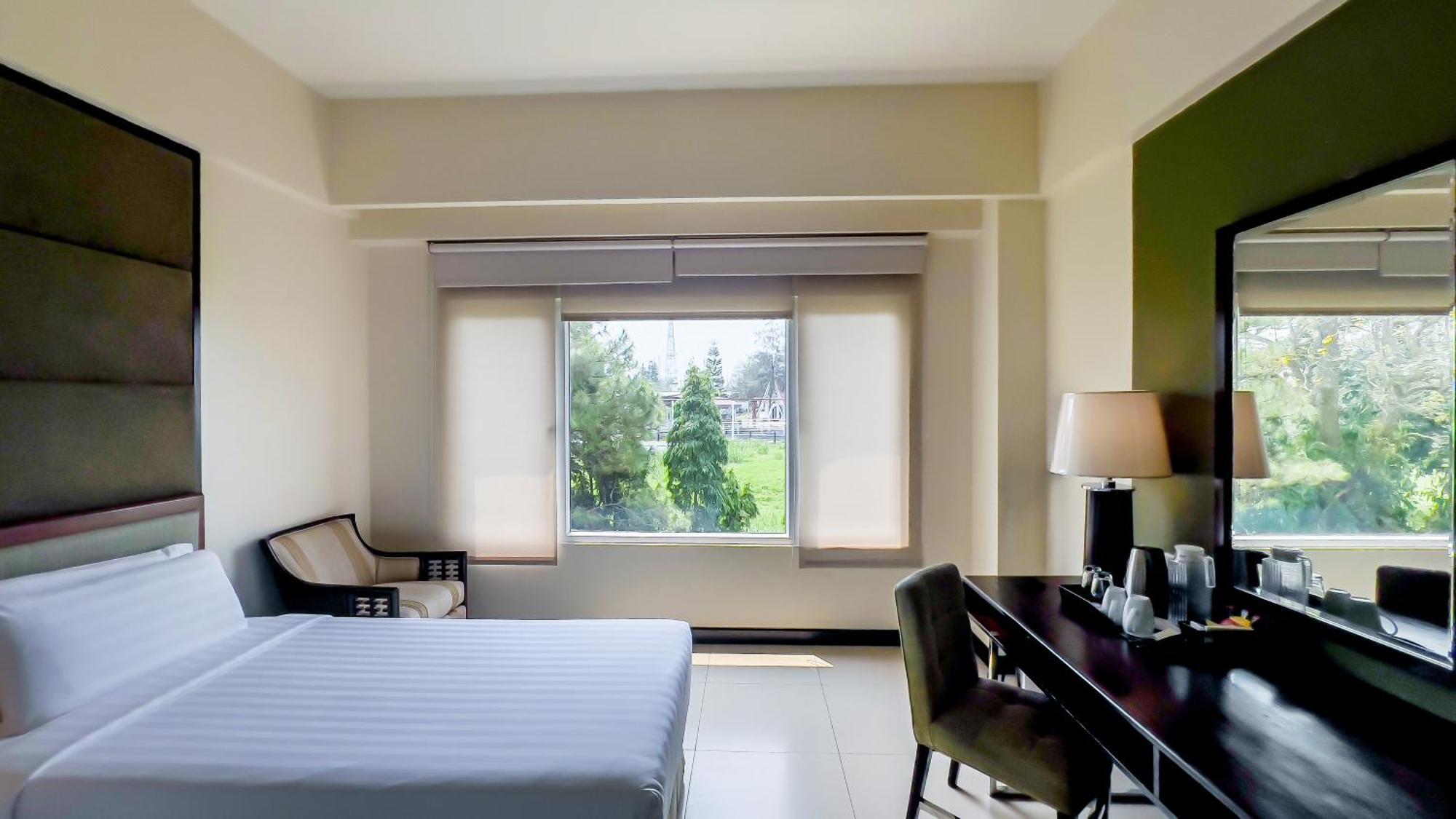 โรงแรมทาลวิสต้า Tagaytay City ภายนอก รูปภาพ A room at the hotel