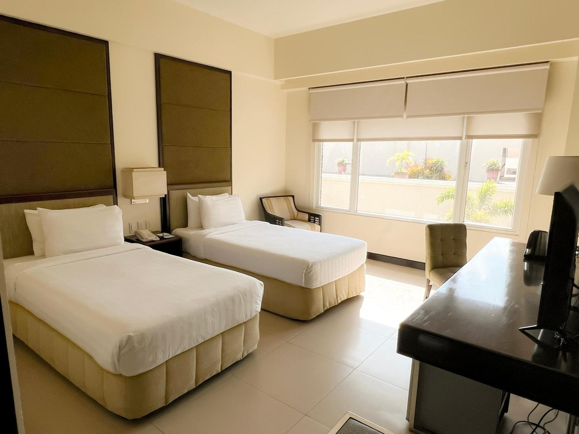 โรงแรมทาลวิสต้า Tagaytay City ภายนอก รูปภาพ A room at the hotel
